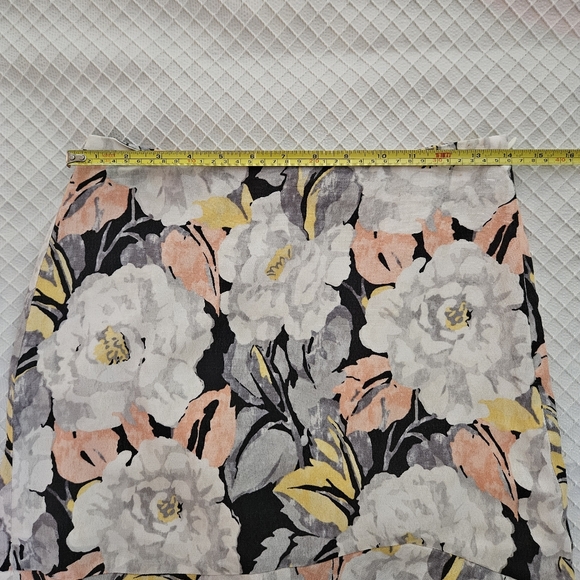LOFT A-Line Floral Skirt - Picture 8 of 9